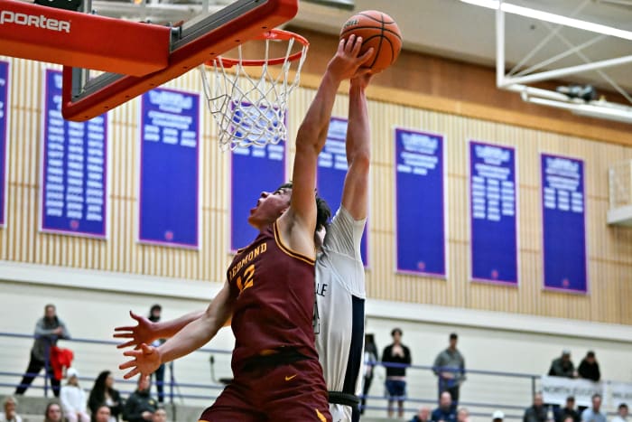 a Wilsonville Redmond 5A Oregon boys basketball quarterfinal 2024 Leon Neuschwander 52